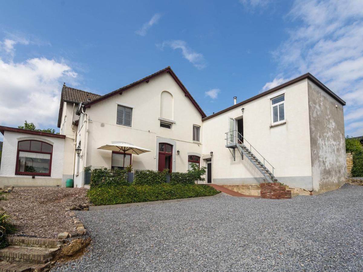 Beautifully Decorated And Spacious In The Heart Of South Limburg * Schin op Geul