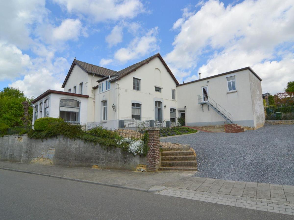 Beautifully Decorated And Spacious In The Heart Of South Limburg *