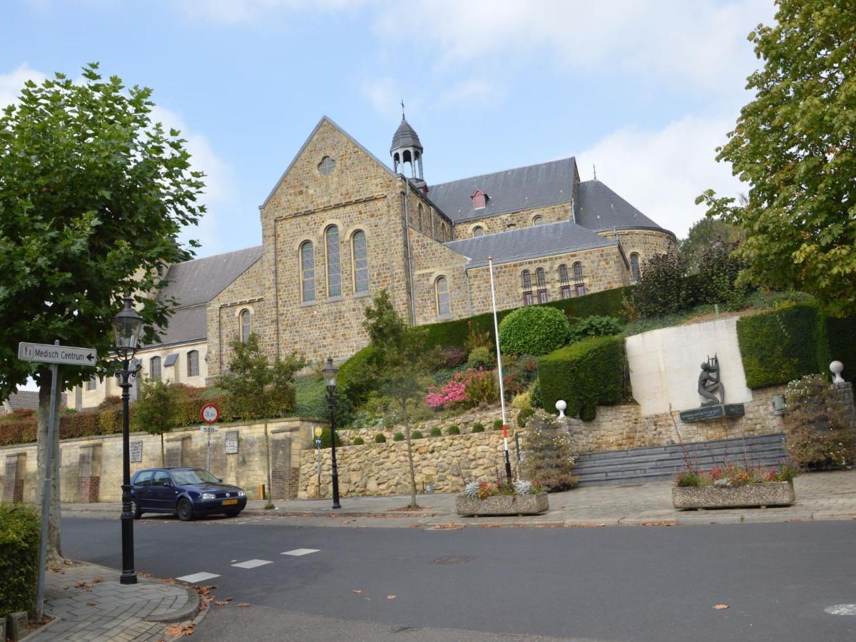 Apartment Beautifully Decorated And Spacious In The Heart Of South Limburg