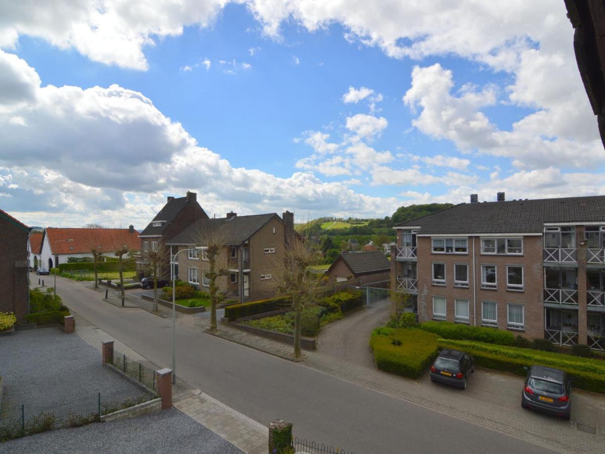 Apartment Beautifully Decorated And Spacious In The Heart Of South Limburg Schin op Geul