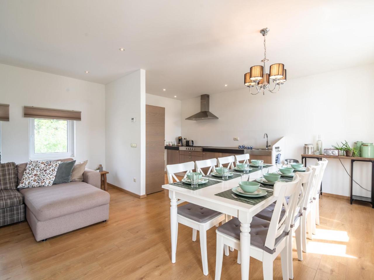 Beautifully Decorated And Spacious In The Heart Of South Limburg Apartment