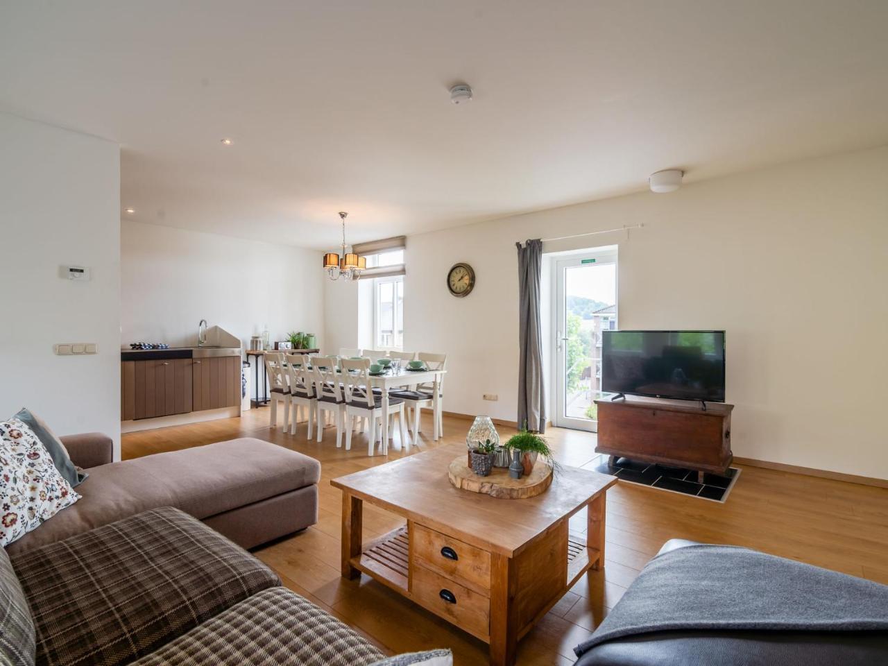 Beautifully Decorated And Spacious In The Heart Of South Limburg *