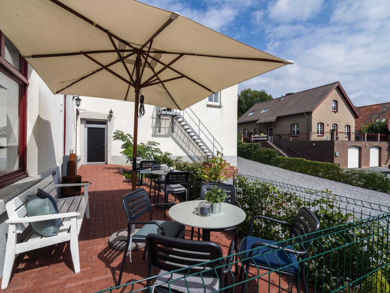 Beautifully Decorated And Spacious In The Heart Of South Limburg *